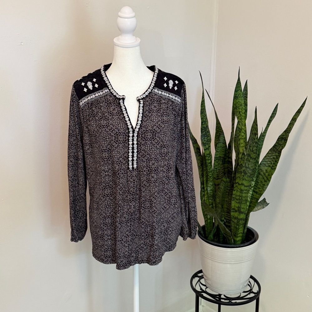 Lucky Brand | Bohemian Black and White Floral Blouse with 3/4 Sleeves